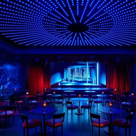 The Times Square Edition Нью-Йорк Екстер'єр фото The stage at the Magic Castle