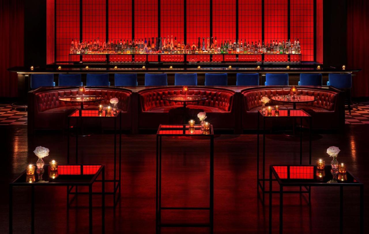 The Times Square Edition Нью-Йорк Екстер'єр фото The bar at the nightclub