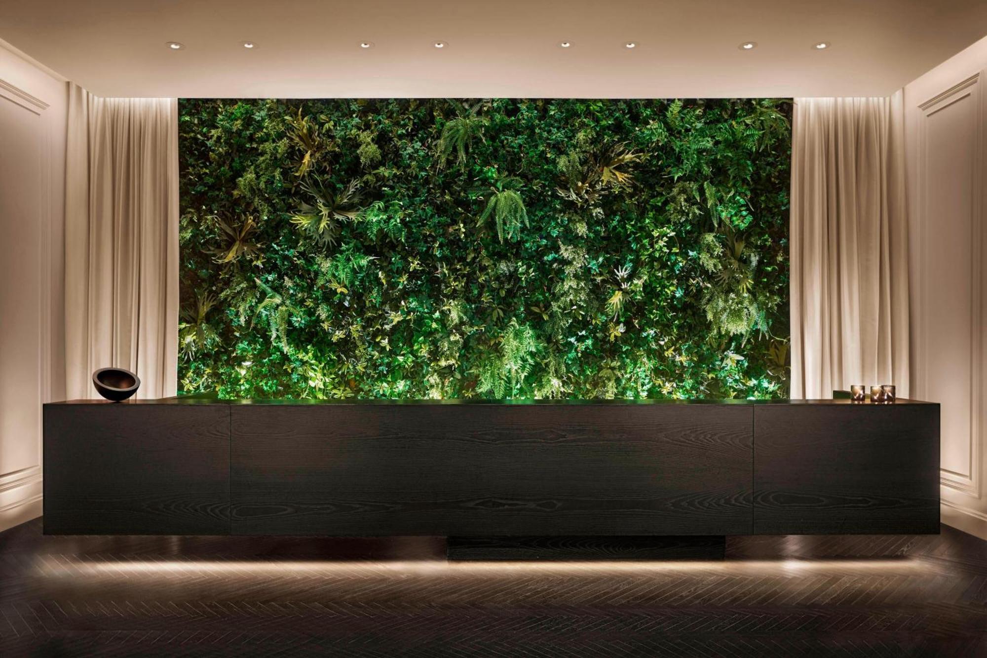 The Times Square Edition Нью-Йорк Екстер'єр фото The Living Wall at the Mandarin Oriental, Tokyo